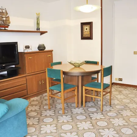Apartamento Paisos Catalans By Interhome Malgrat de Mar